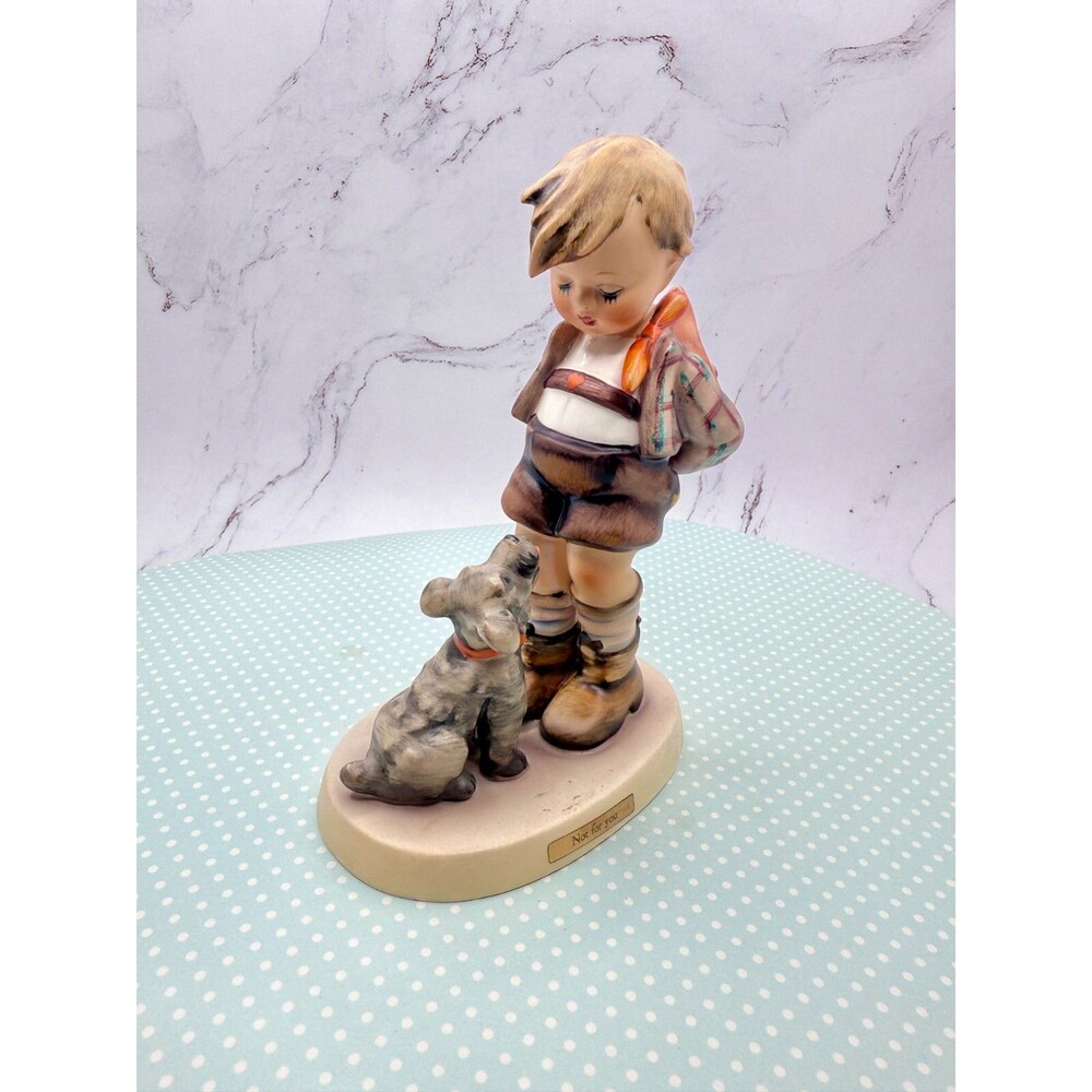 Hummel  Goebel "NOT FOR YOU" Boy with Bouquet and Dog TMK4 #317 - 5.5" Tall - Picture 10 of 11